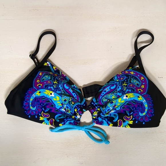 Athleta Other - Athleta Adjustable Bikini Top Medium